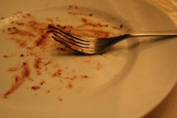 borðið upp til agna og reynið að sleikja ekki diskinn